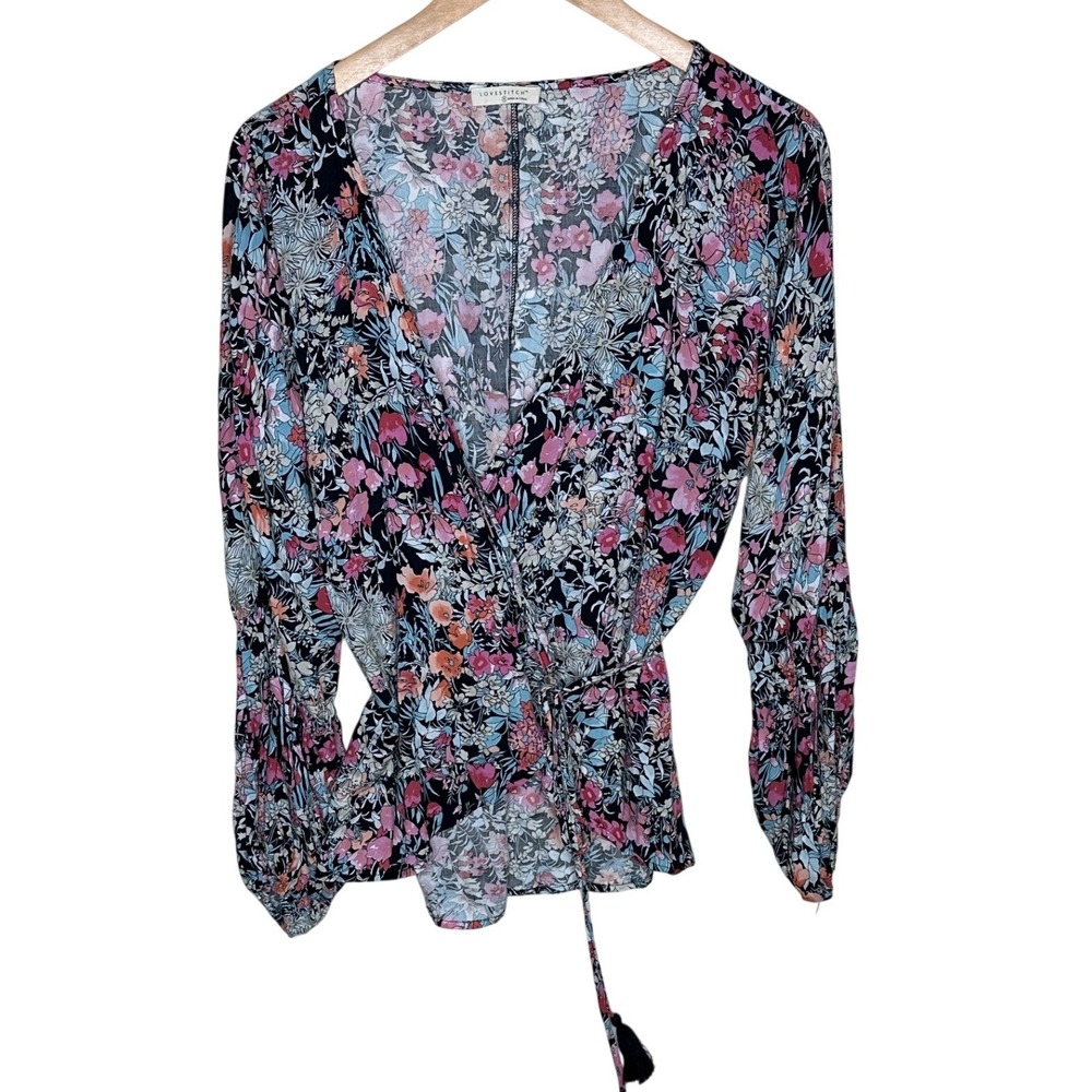 NWT Love Stitch Women's Floral Print Wrap Long Sleeve Blouse size Small Black